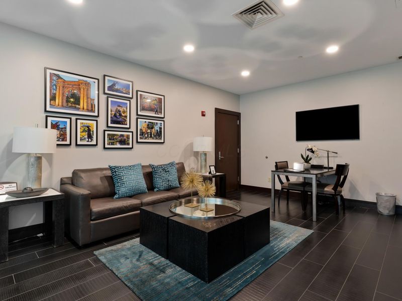 1 Miranova Place , Unit 1130, Columbus, OH 43215 Photo 48