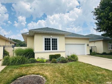 5606 W Grande Circle, Peoria, IL 61615