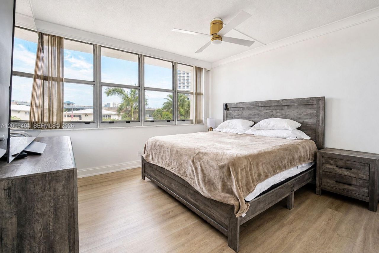1817 S Ocean Dr, Unit 215, Hallandale Beach, FL 33009 Photo