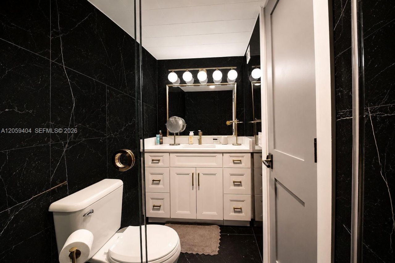 1817 S Ocean Dr, Unit 215, Hallandale Beach, FL 33009 Photo