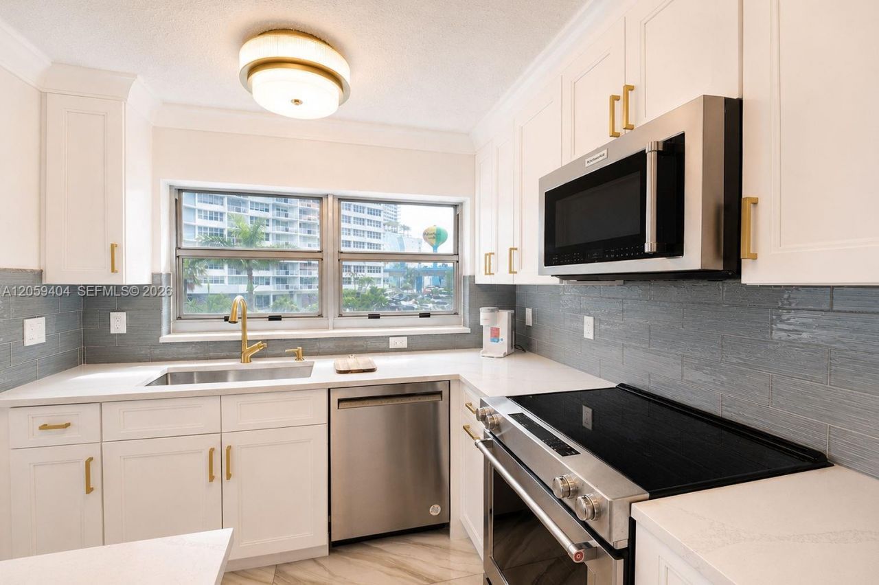 1817 S Ocean Dr, Unit 215, Hallandale Beach, FL 33009 Photo