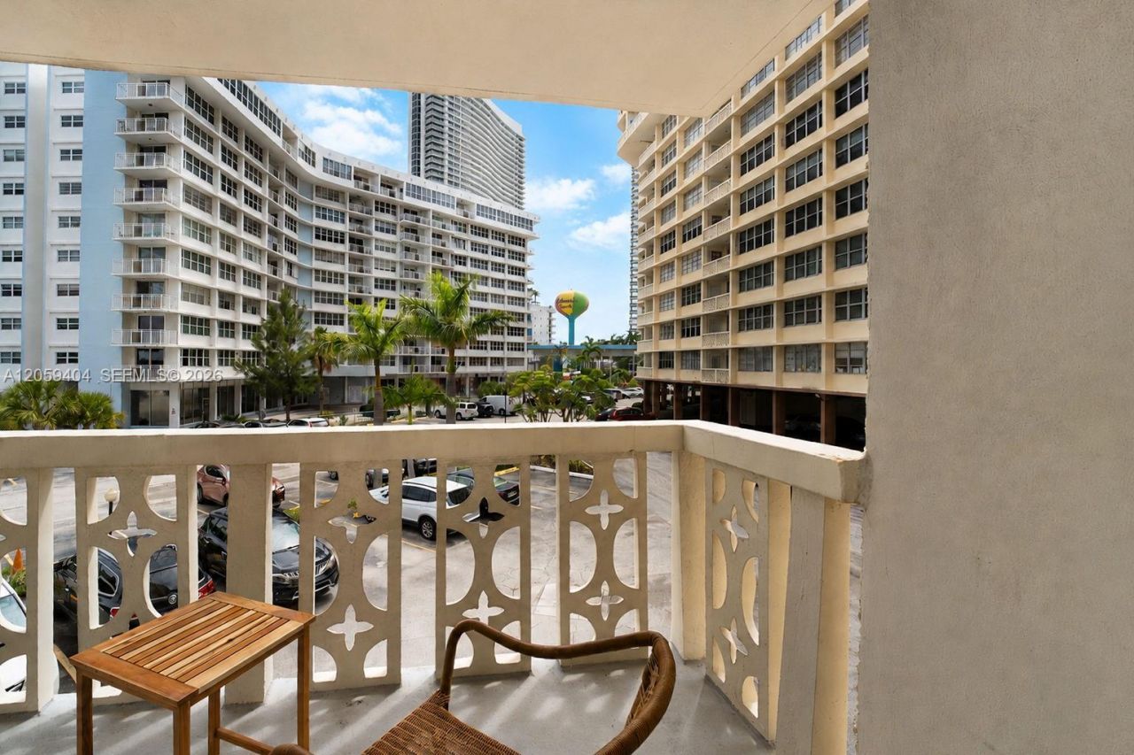 1817 S Ocean Dr, Unit 215, Hallandale Beach, FL 33009 Photo
