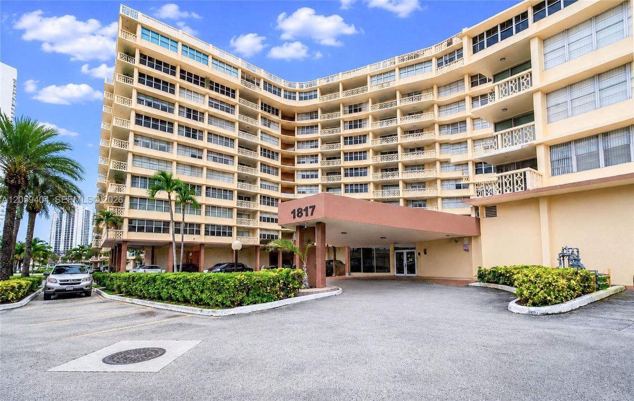 1817 S Ocean Dr, Unit 215, Hallandale Beach, FL 33009 Photo