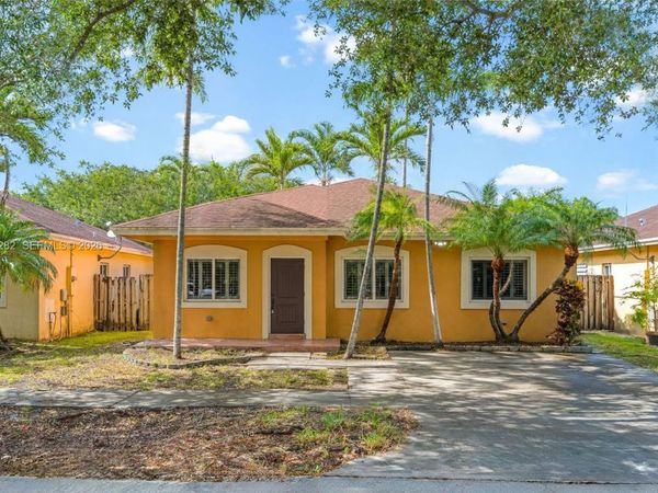 1523 SW 2nd Ct , Homestead, FL 33030