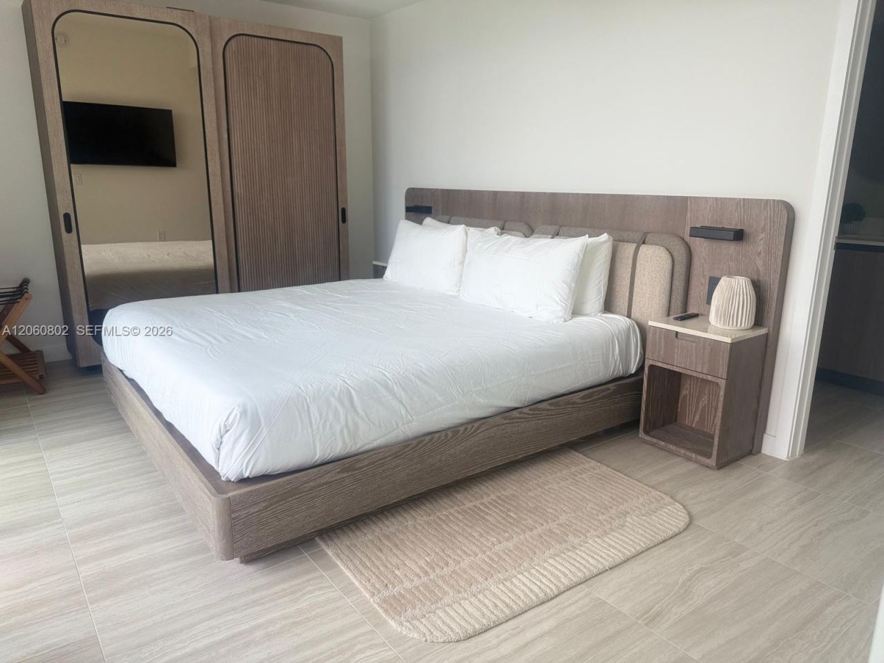 580 72nd St, Unit 602, Miami Beach, FL 33141 Photo