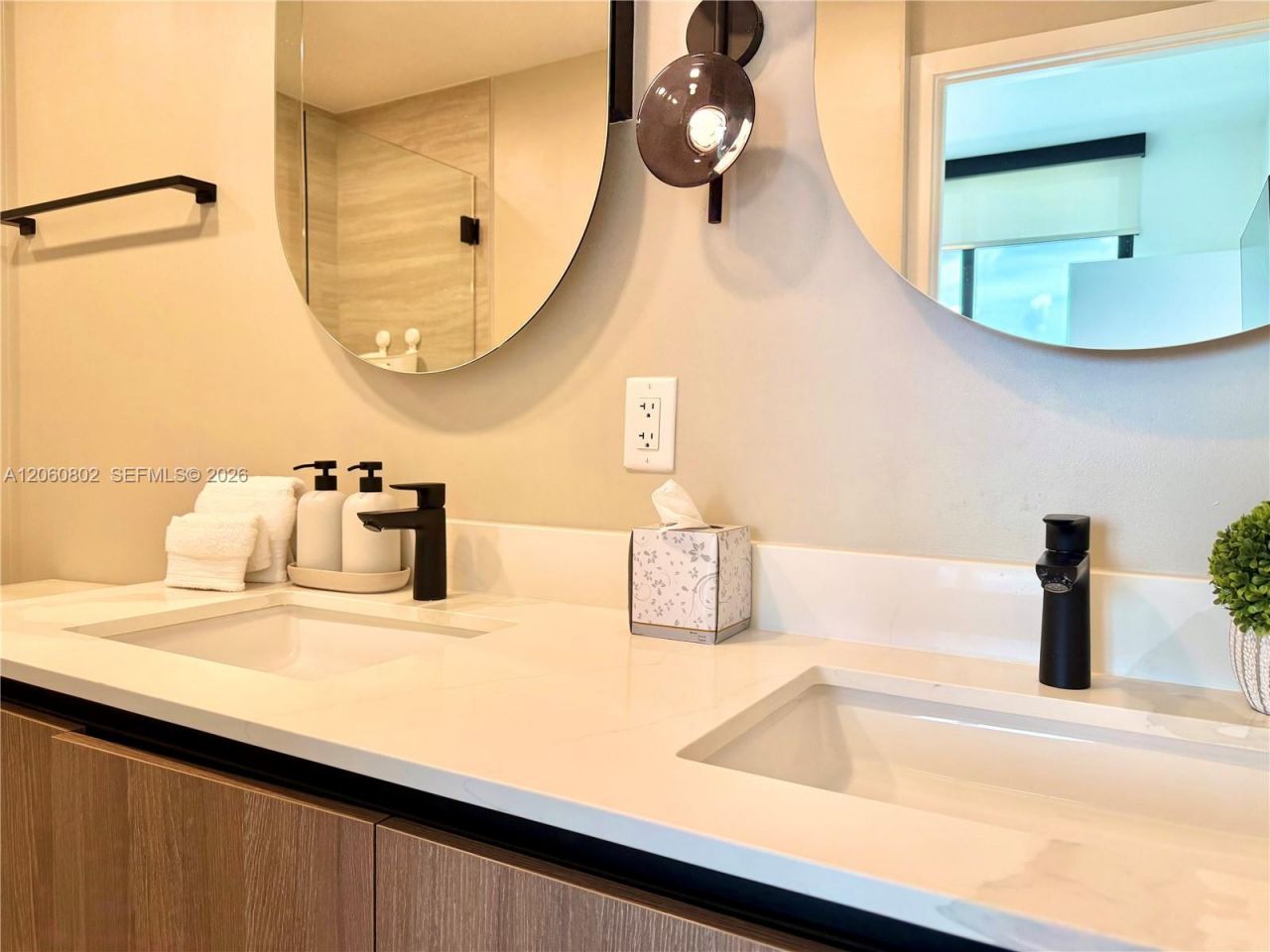 580 72nd St, Unit 602, Miami Beach, FL 33141 Photo