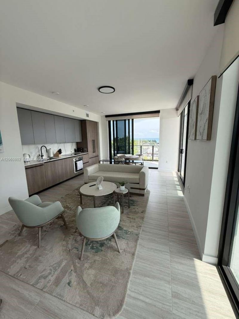 580 72nd St, Unit 602, Miami Beach, FL 33141 Photo