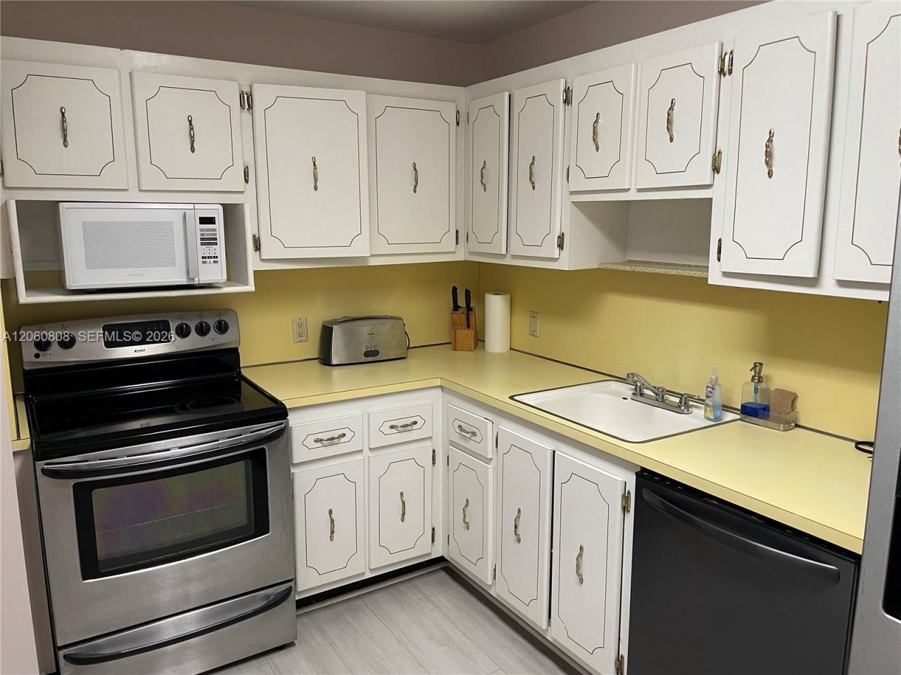 3375 N Country Club Dr, Unit 803, Aventura, FL 33180 Photo