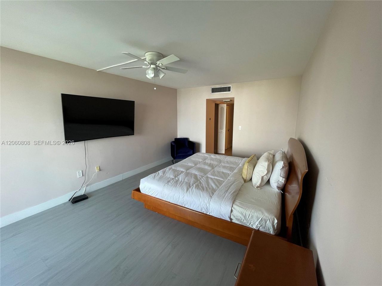 3375 N Country Club Dr, Unit 803, Aventura, FL 33180 Photo