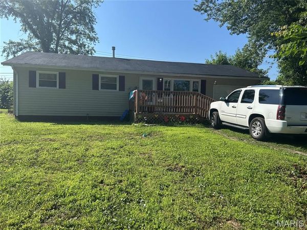 110 Miskell Boulevard , Cahokia, IL 62206