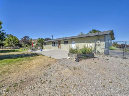 2440 Seneca Drive, Reno, NV 89506 Photo