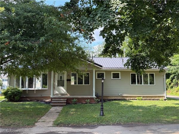 1104 Herbig Avenue , Coshocton, OH 43812