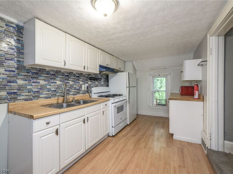 324 Eastland Avenue, Akron, OH 44305 Photo 23