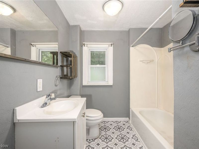 324 Eastland Avenue, Akron, OH 44305 Photo 26