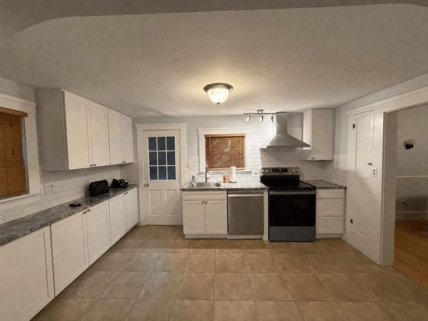 21 Dennis St, Unit 1, Attleboro, MA 02703