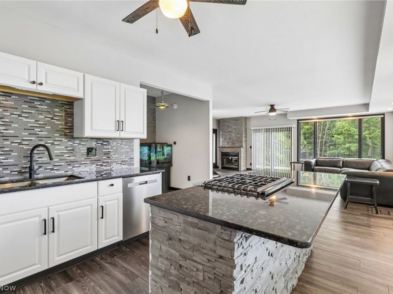 5490 Springlake Road NW, Canton, OH 44718 Photo 18
