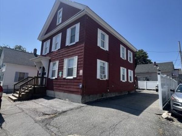 64 Fulton St, Lowell, MA 01850