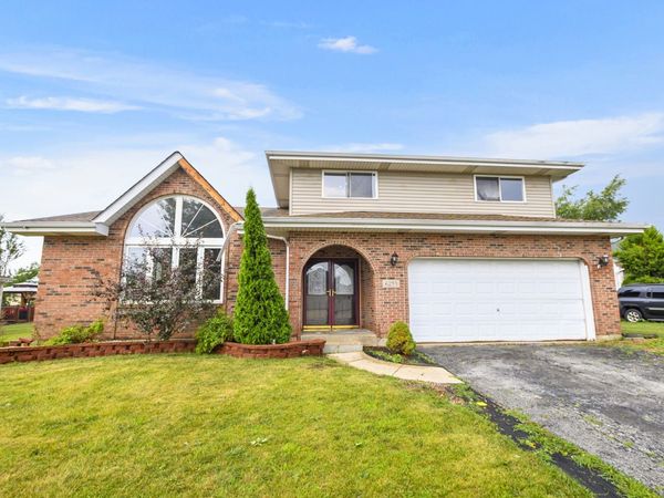 6253 Michael Lane , Matteson, IL 60443