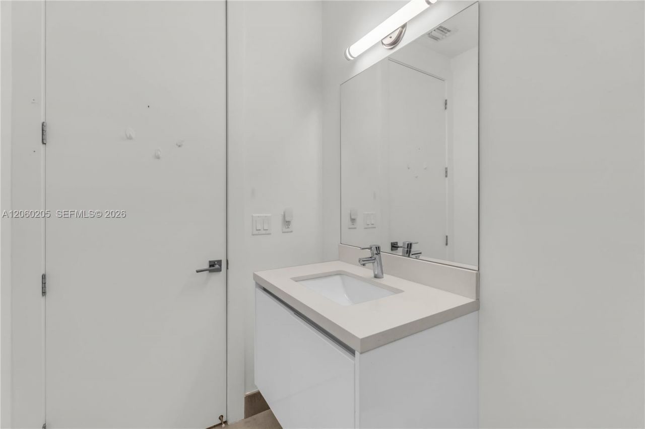 9730 NW 74th Ter, Doral, FL 33178 Photo