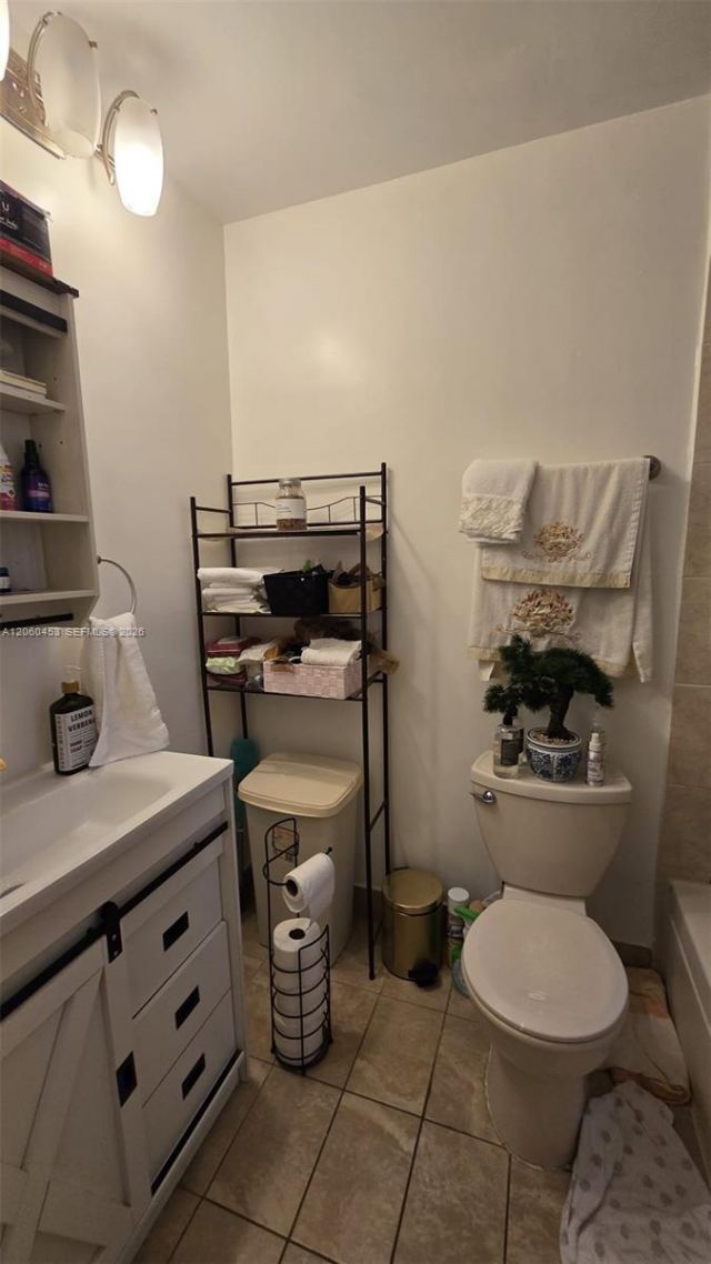 13500 NE 3rd Ct , Unit 416, North Miami, FL 33161 Photo