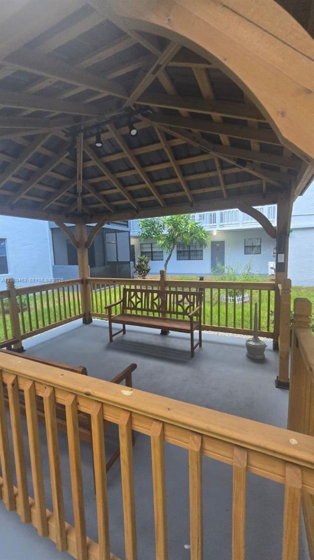 13500 NE 3rd Ct , Unit 416, North Miami, FL 33161 Photo