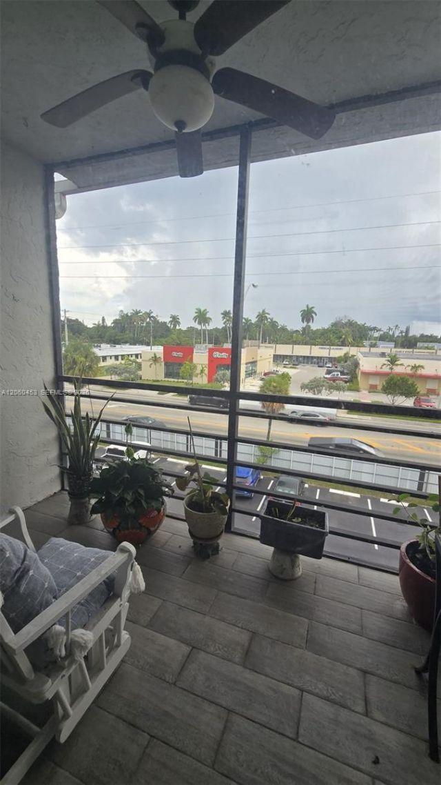 13500 NE 3rd Ct , Unit 416, North Miami, FL 33161 Photo