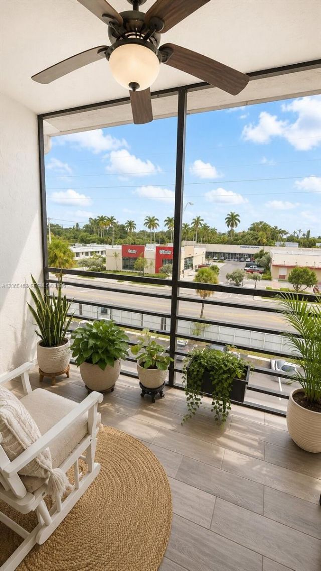 13500 NE 3rd Ct , Unit 416, North Miami, FL 33161 Photo