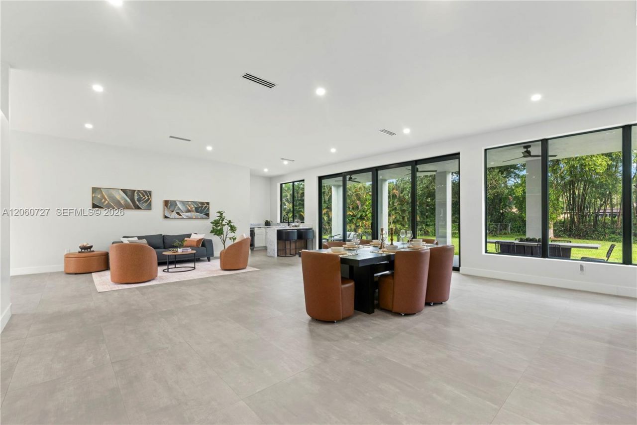 360 Holly Ln, Plantation, FL 33317 Photo