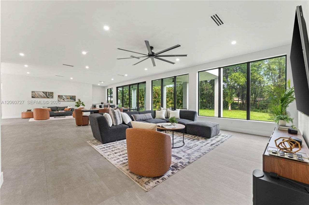 360 Holly Ln, Plantation, FL 33317 Photo