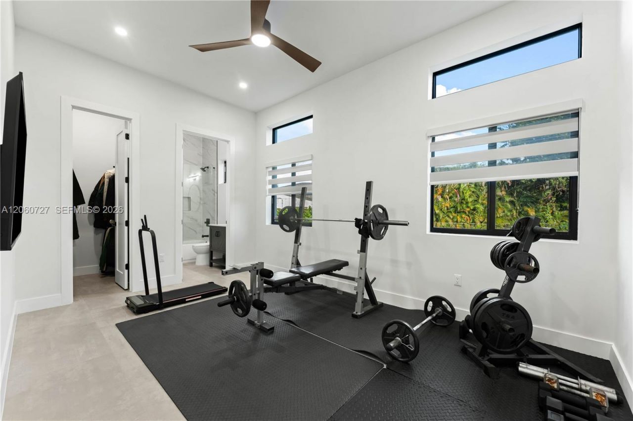 360 Holly Ln, Plantation, FL 33317 Photo