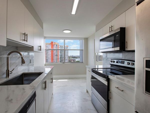 1200 NE Miami Gardens Dr , Unit 1013W, Miami, FL 33179
