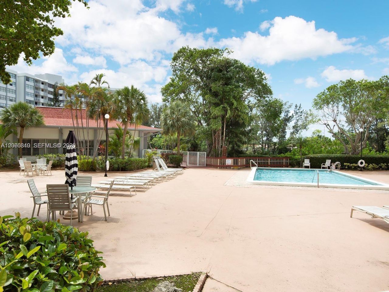 1200 NE Miami Gardens Dr, Unit 1013W, Miami, FL 33179 Photo