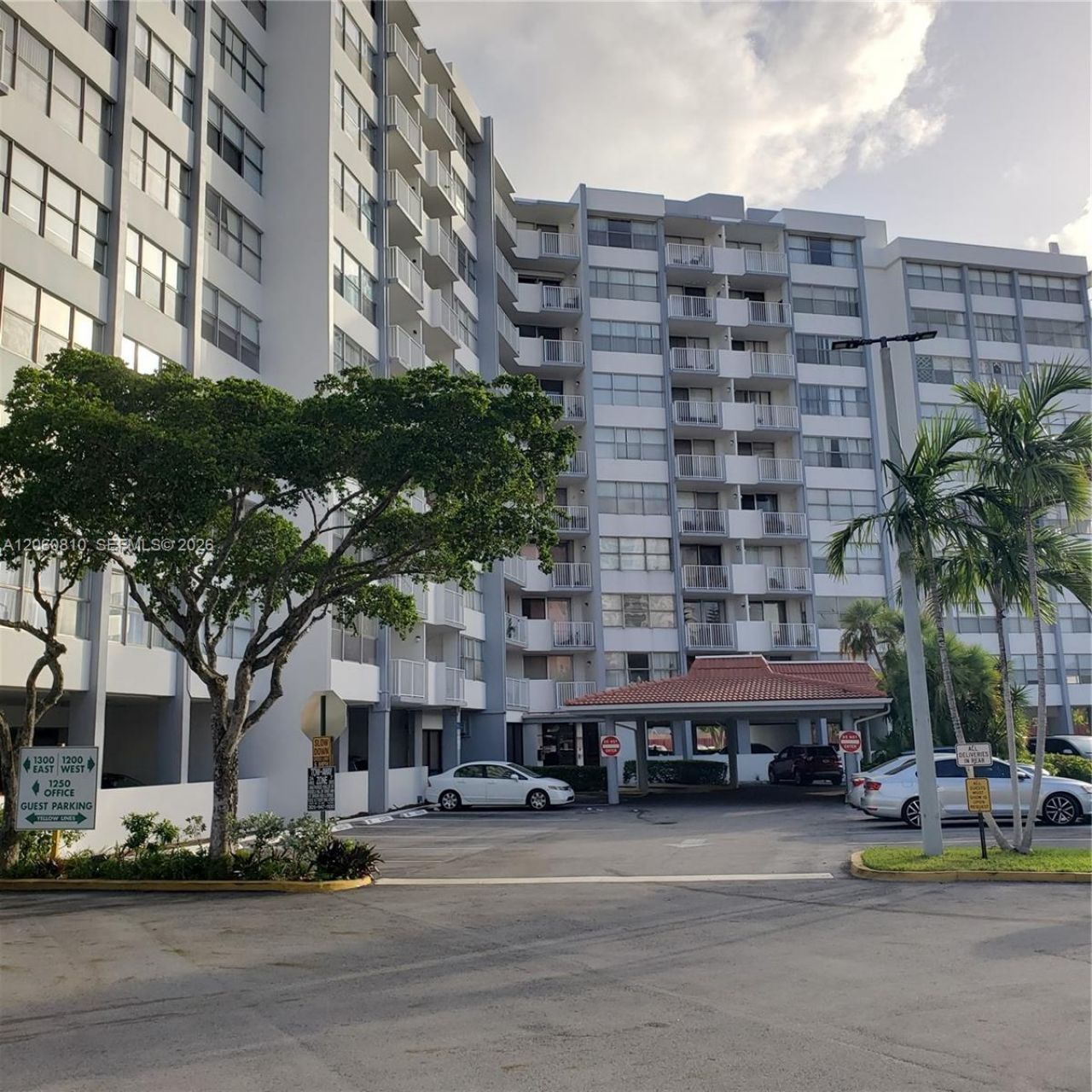 1200 NE Miami Gardens Dr, Unit 1013W, Miami, FL 33179 Photo