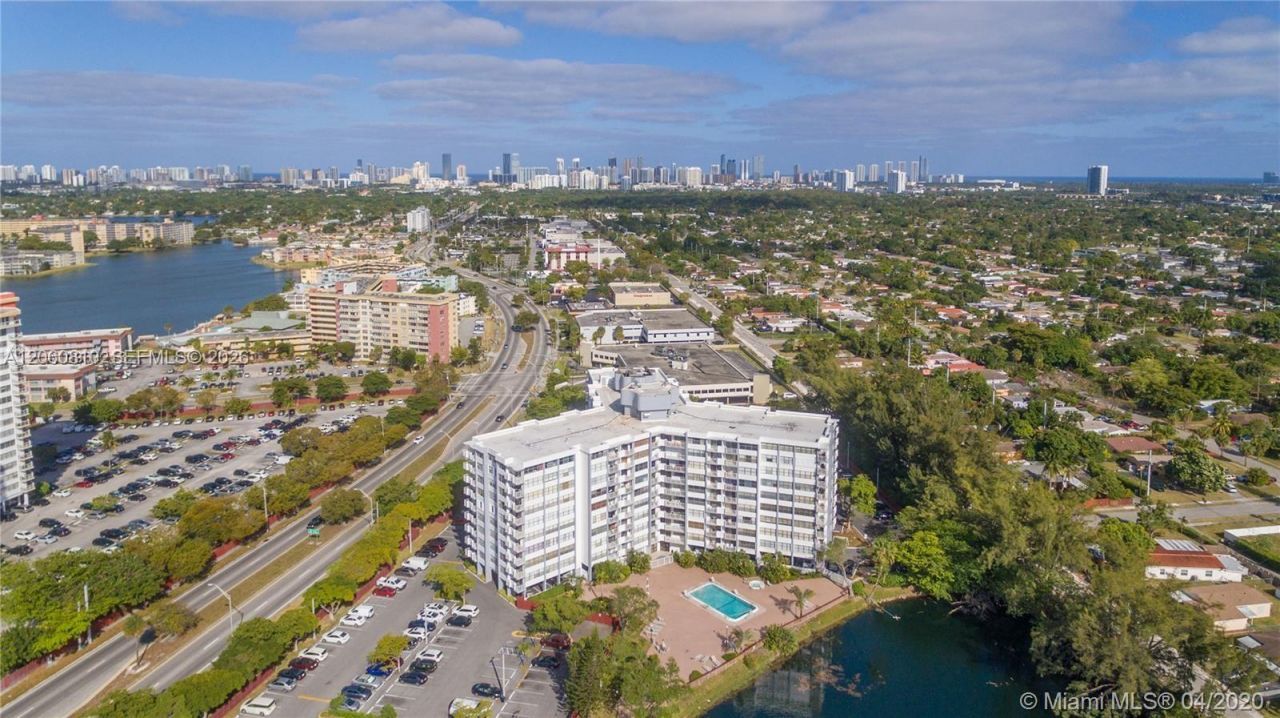 1200 NE Miami Gardens Dr, Unit 1013W, Miami, FL 33179 Photo
