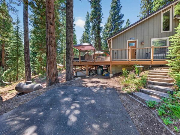 182 Peninsula Drive, Lake Almanor, CA 96137