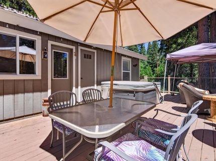 182 Peninsula Drive, Lake Almanor, CA 96137 Photo
