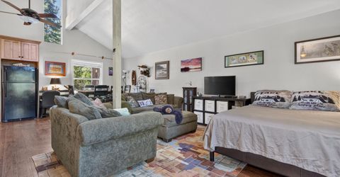 182 Peninsula Drive, Lake Almanor, CA 96137 Photo