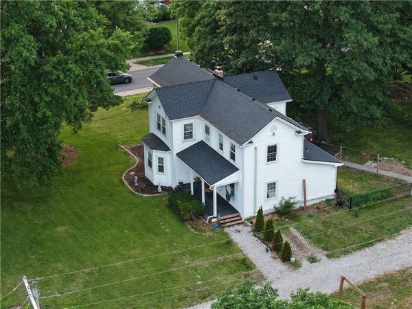 1900 NE 65th Street, Gladstone, MO 64118