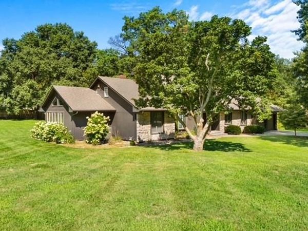 1000 Main Road, Higginsville, MO 64037