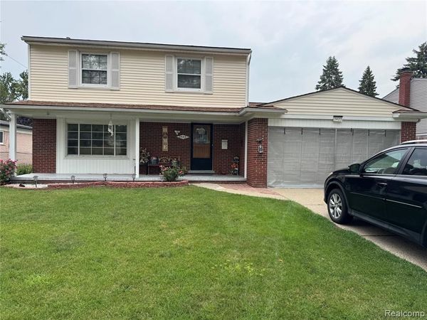 3423 Pall Drive , Warren, MI 48092