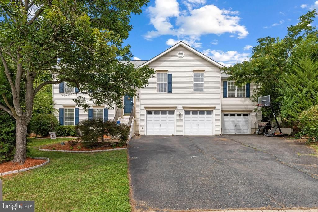 11 Tenbrooke Court , Stafford, VA 22556 Main Photo