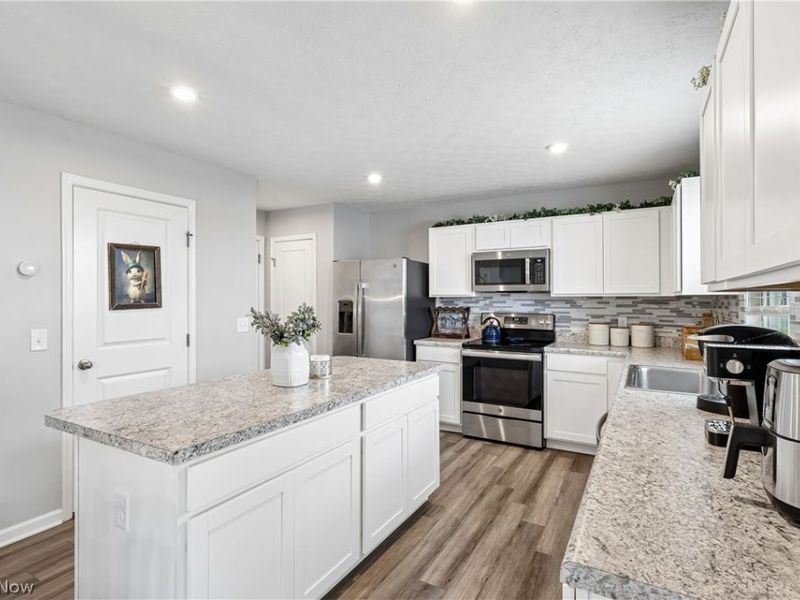 2689 Himelrigh Boulevard, Barberton, OH 44203 Photo 14