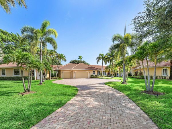 221 THORNTON Drive, Palm Beach Gardens, FL 33418