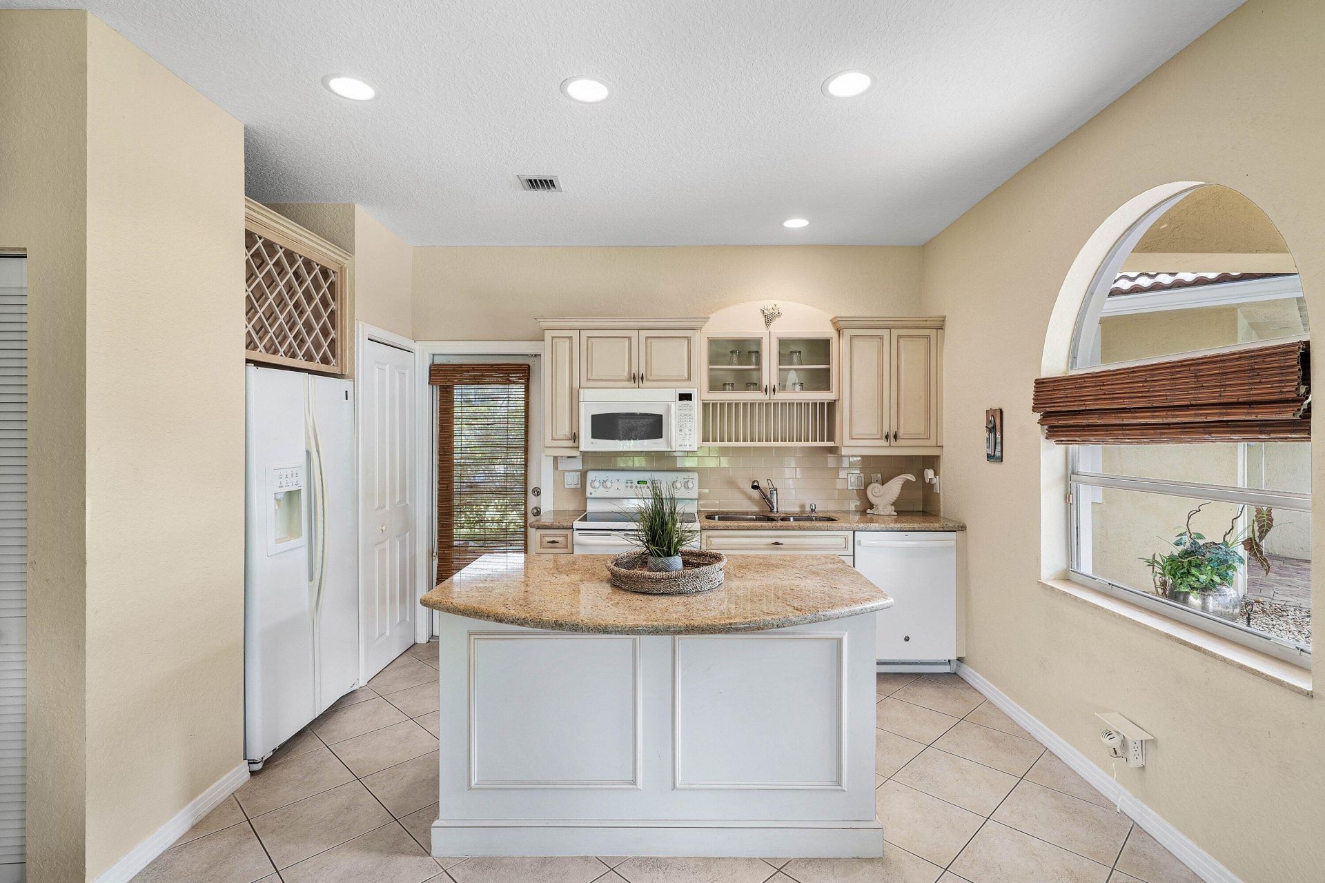 221 Thornton Drive, Palm Beach Gardens, FL 33418 Photo