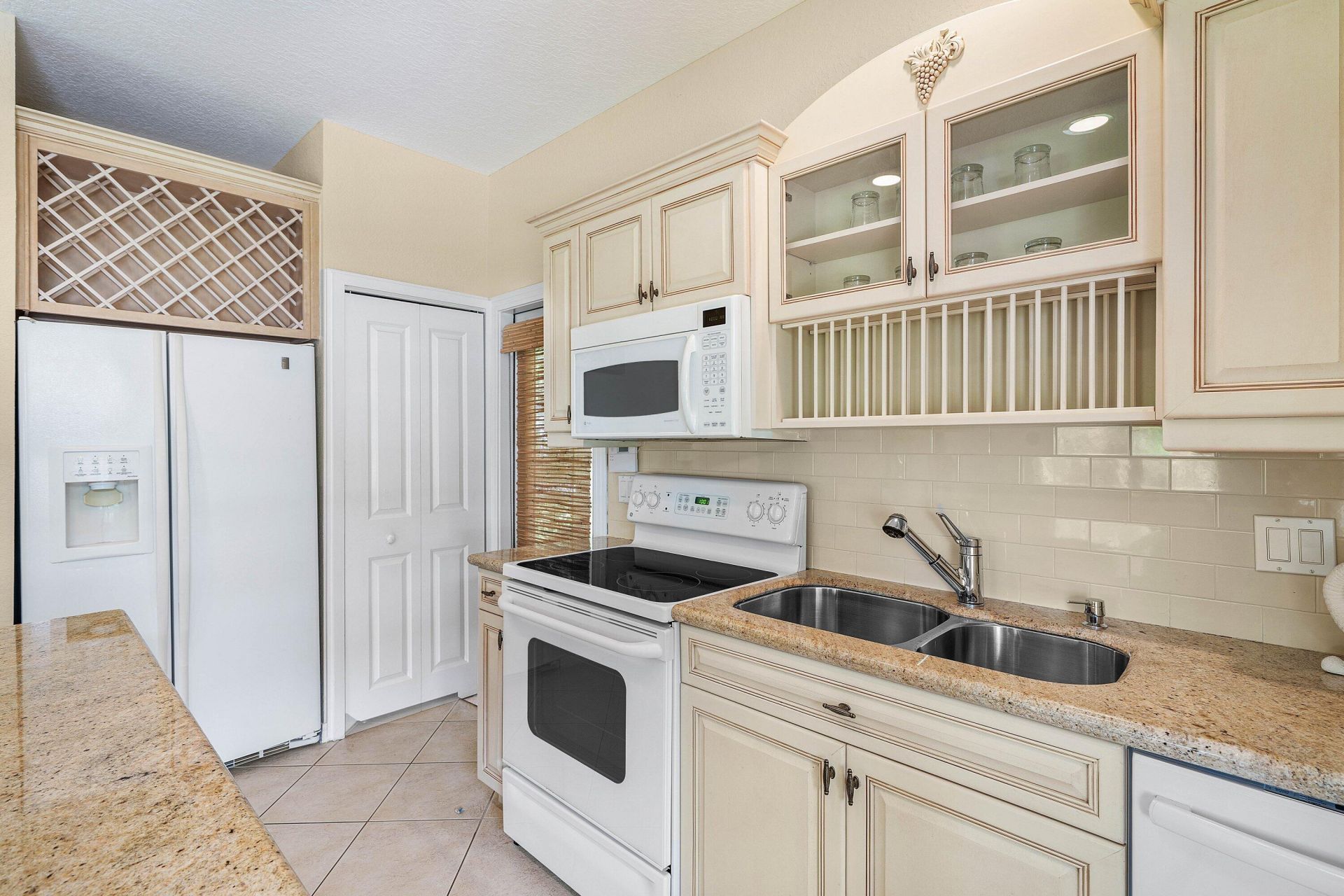 221 Thornton Drive, Palm Beach Gardens, FL 33418 Photo