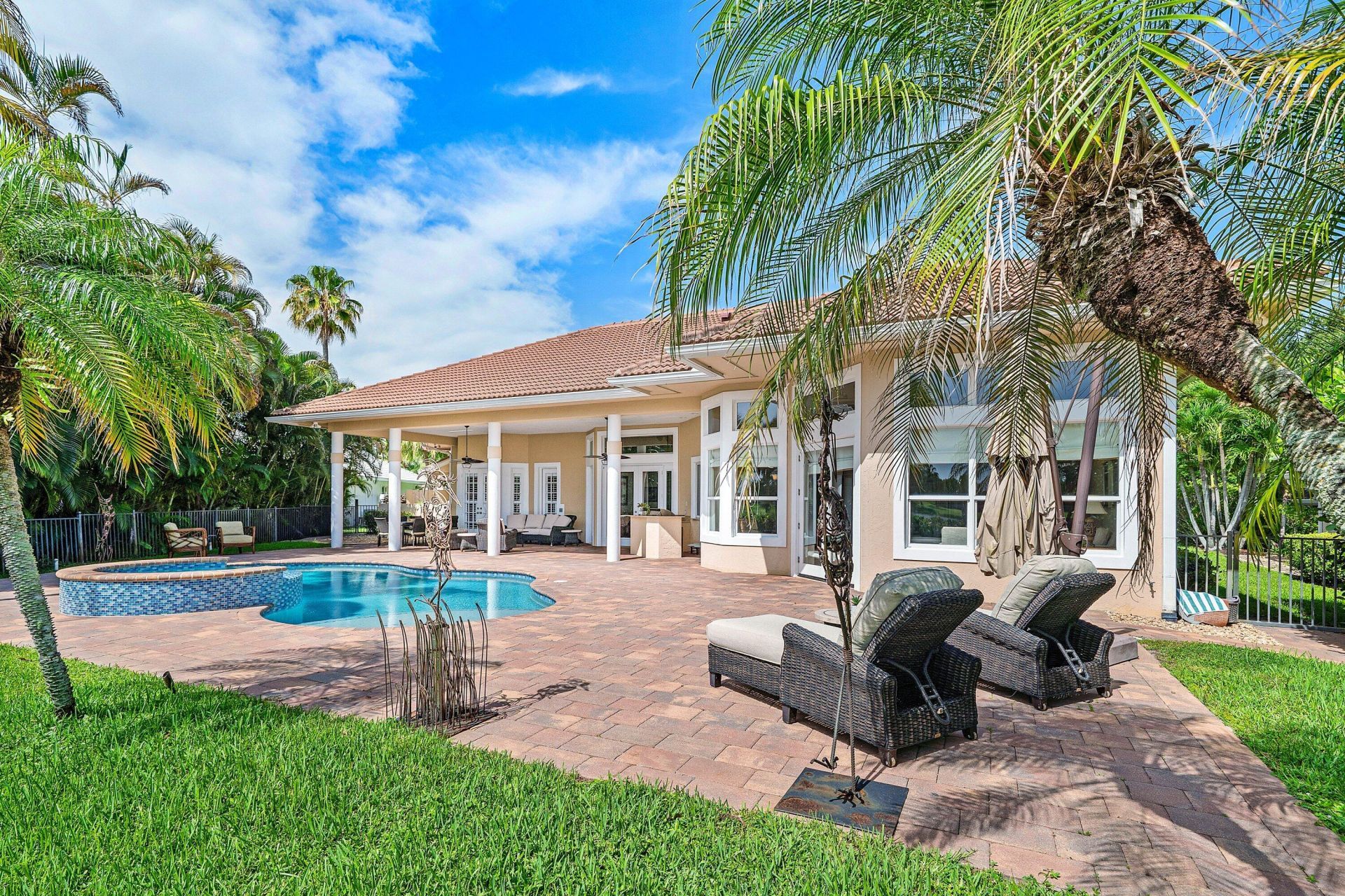 221 Thornton Drive, Palm Beach Gardens, FL 33418 Photo