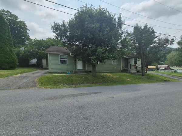 1106 Hughart Ave., RAINELLE, WV 25962