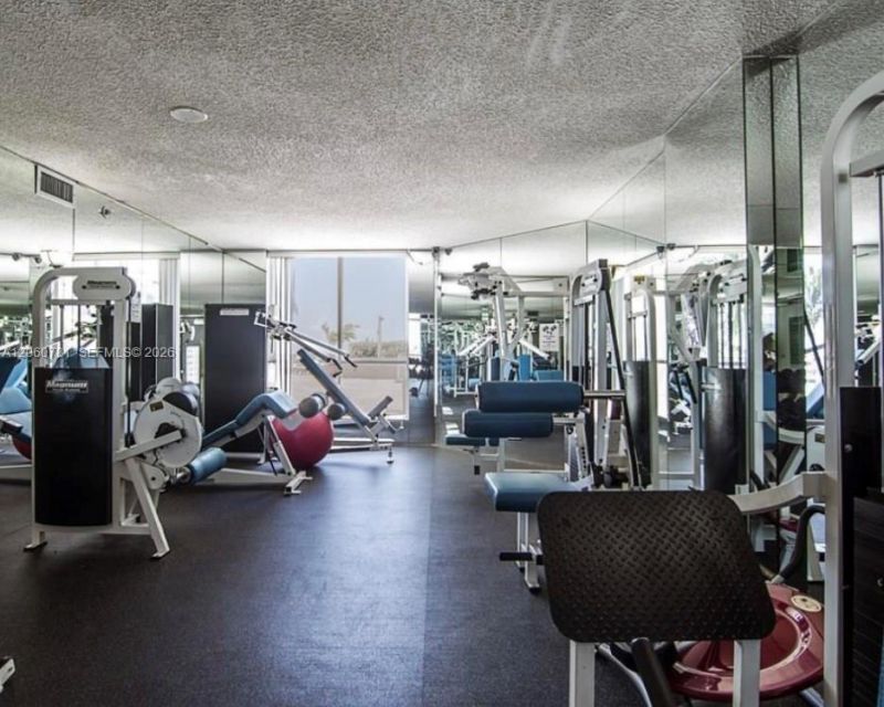 6767 Collins Ave , Unit 1701, Miami Beach, FL 33141 Photo