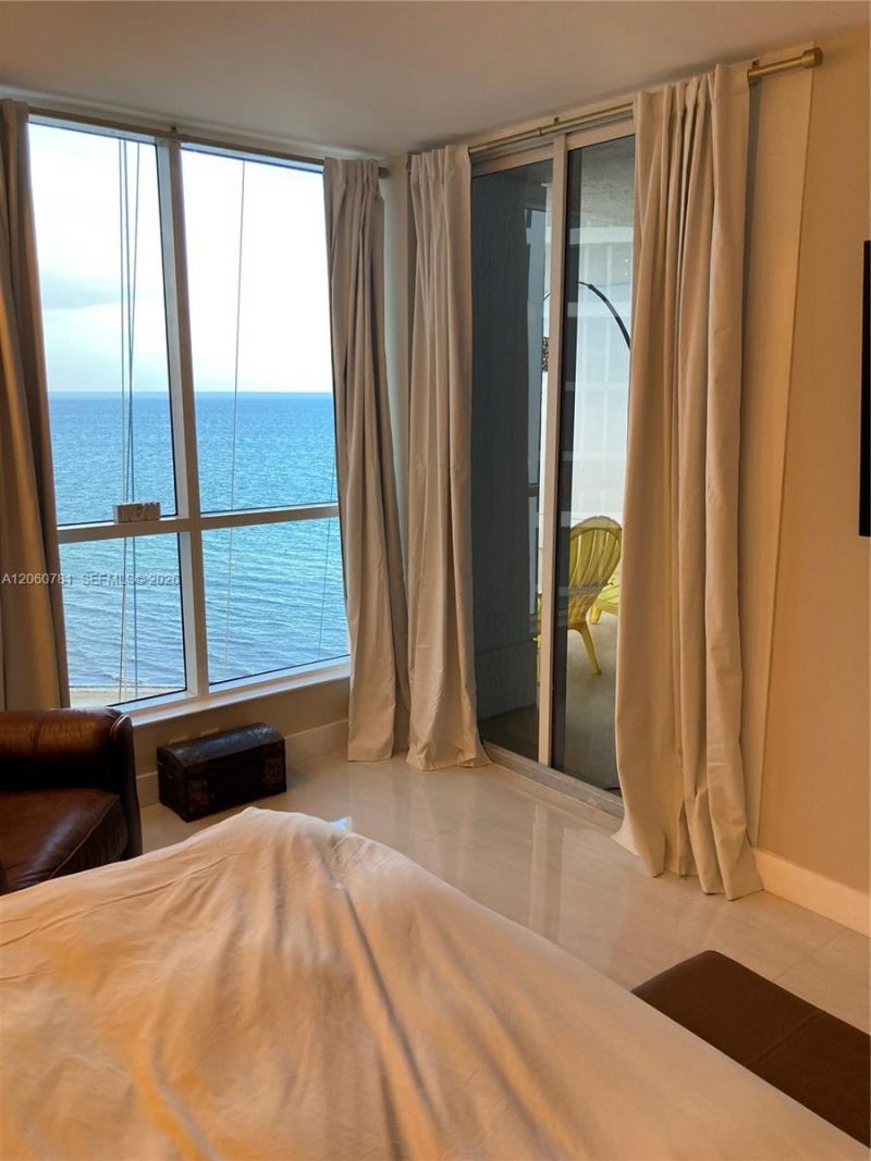 6767 Collins Ave , Unit 1701, Miami Beach, FL 33141 Photo