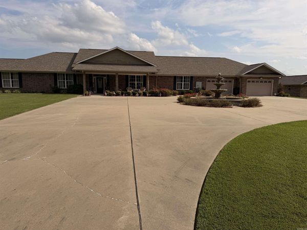 1664 Collins Road, Nashville, AR 71852